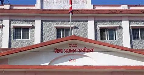 तिहार र छठ पर्वलाई सौहार्दपूर्ण वातावरणमा मनाउन डोटी प्रशासनको आग्रह