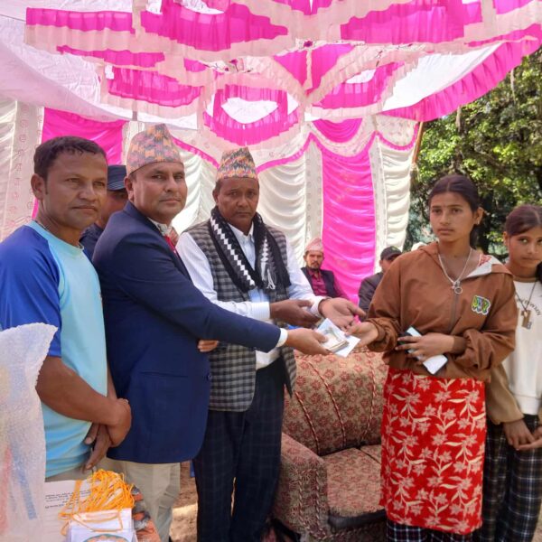 आमाबुवाविहीन डोटी सायलकी सिर्जना र रविनालाई…