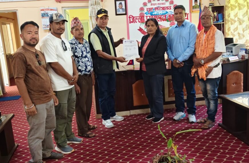 पिपल्ला बजारबाट बाढी प्रभावित क्षेत्रका लागि १ लाख ३४ हजार रुपैयाँ सहयोग