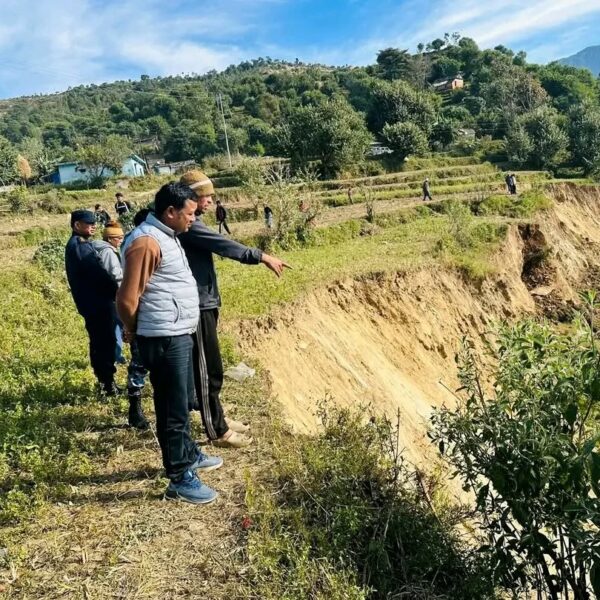 डोटीको भारिकोटमा सुक्खा पहिरोको त्रास स्थानीय जोखिममा बस्ती जोखिममा