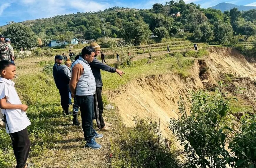 डोटीको भारिकोटमा सुक्खा पहिरोको त्रास स्थानीय जोखिममा बस्ती जोखिममा
